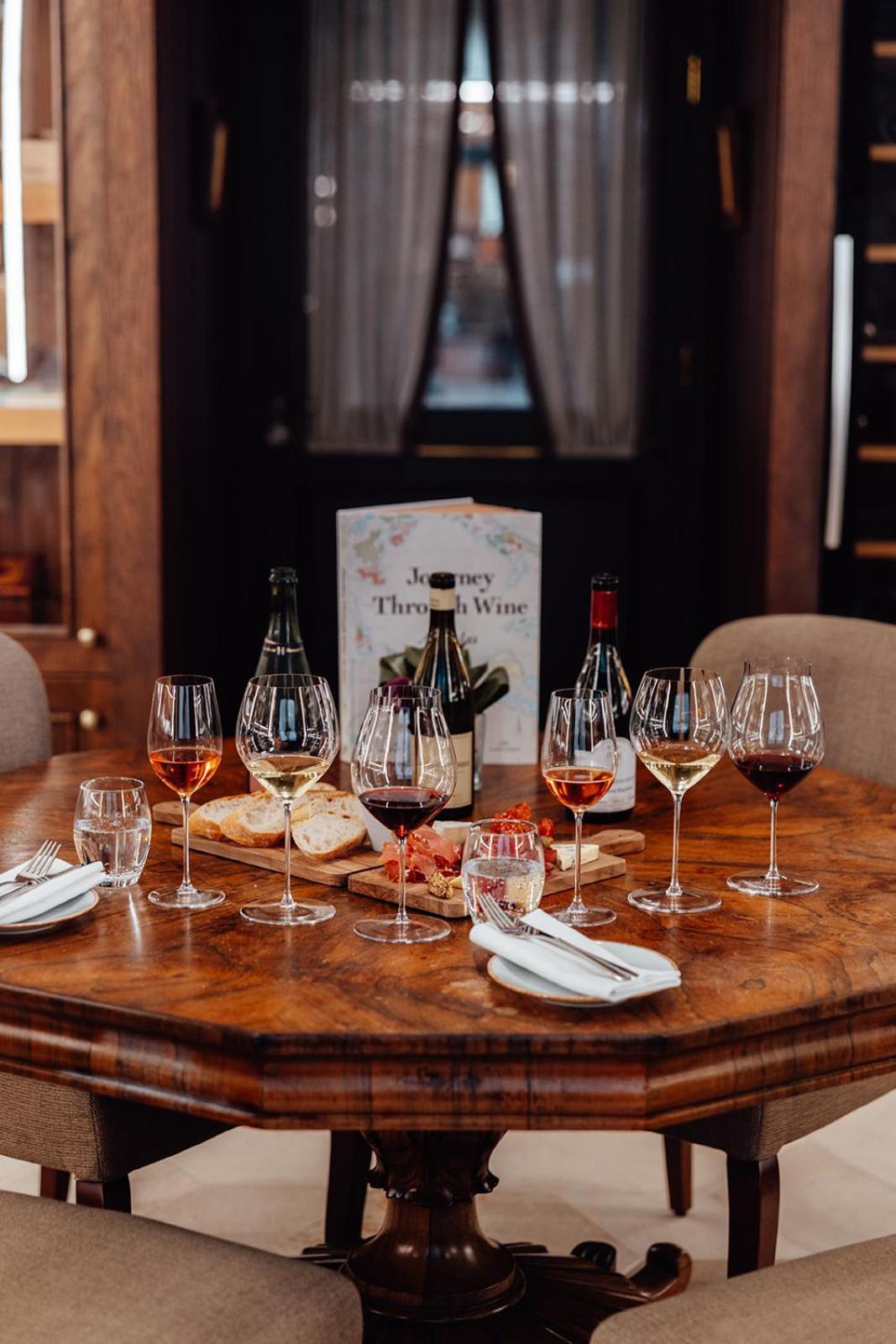 Carton House A Fairmont Managed Hotel Мэйнут Экстерьер фото Wine tasting at the Three Wine