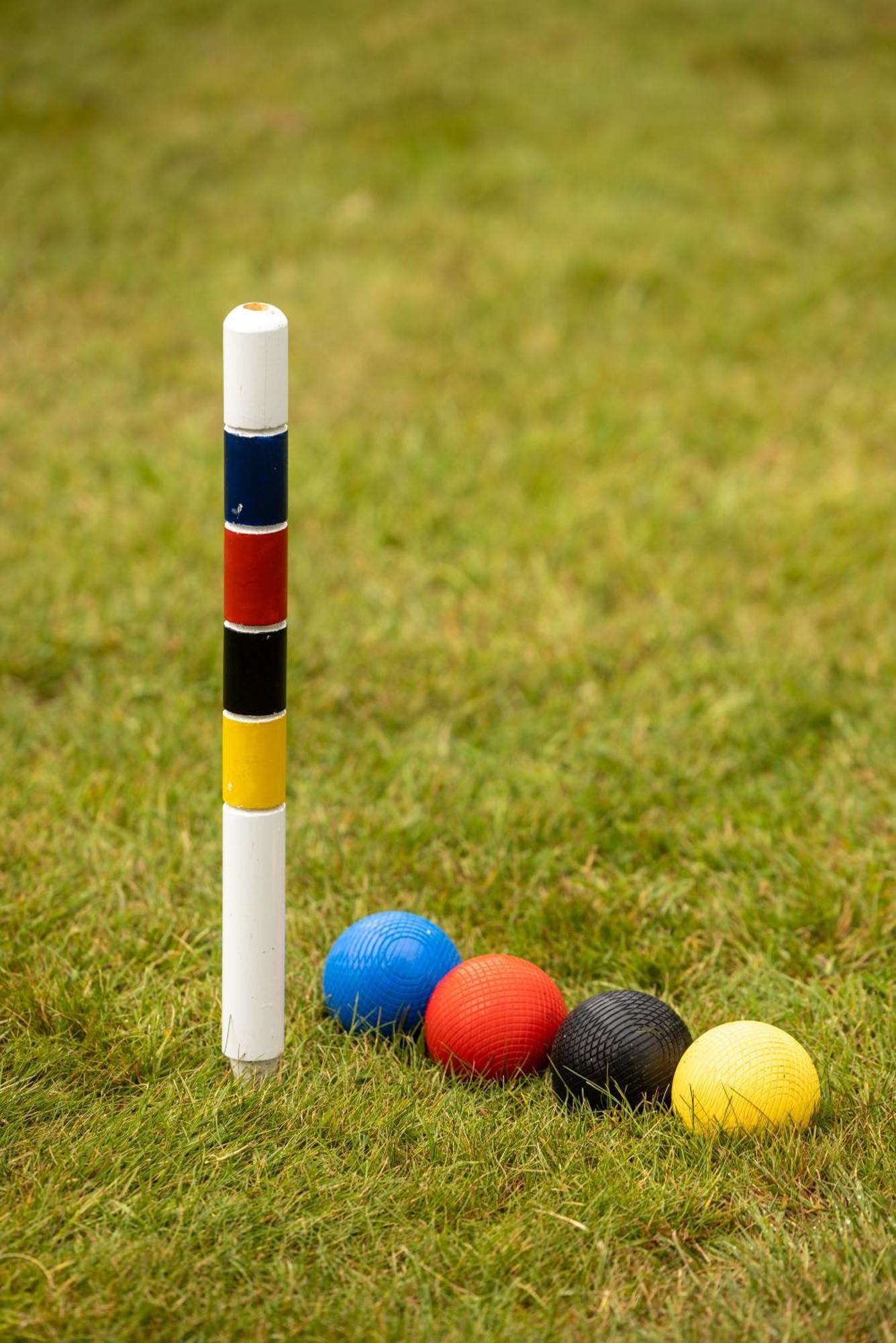 Carton House A Fairmont Managed Hotel Мэйнут Экстерьер фото A croquet mallet and balls
